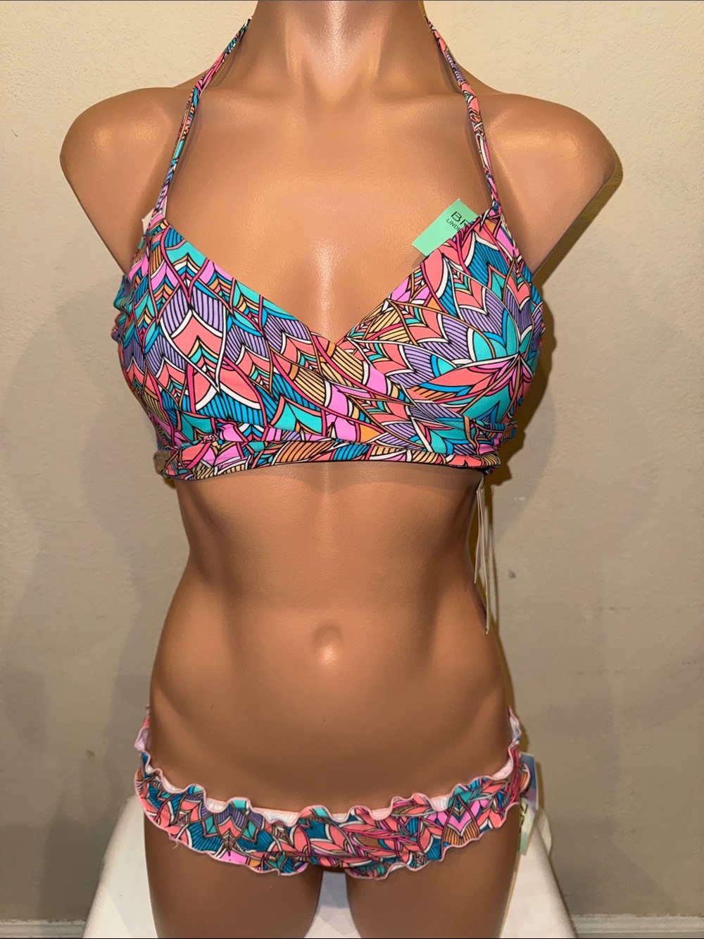 NWT Sundazed bikini set size XS 32C cup underwire